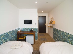 1 室のベッドルーム、デスク、アイロン / アイロン台、WiFi (無料)