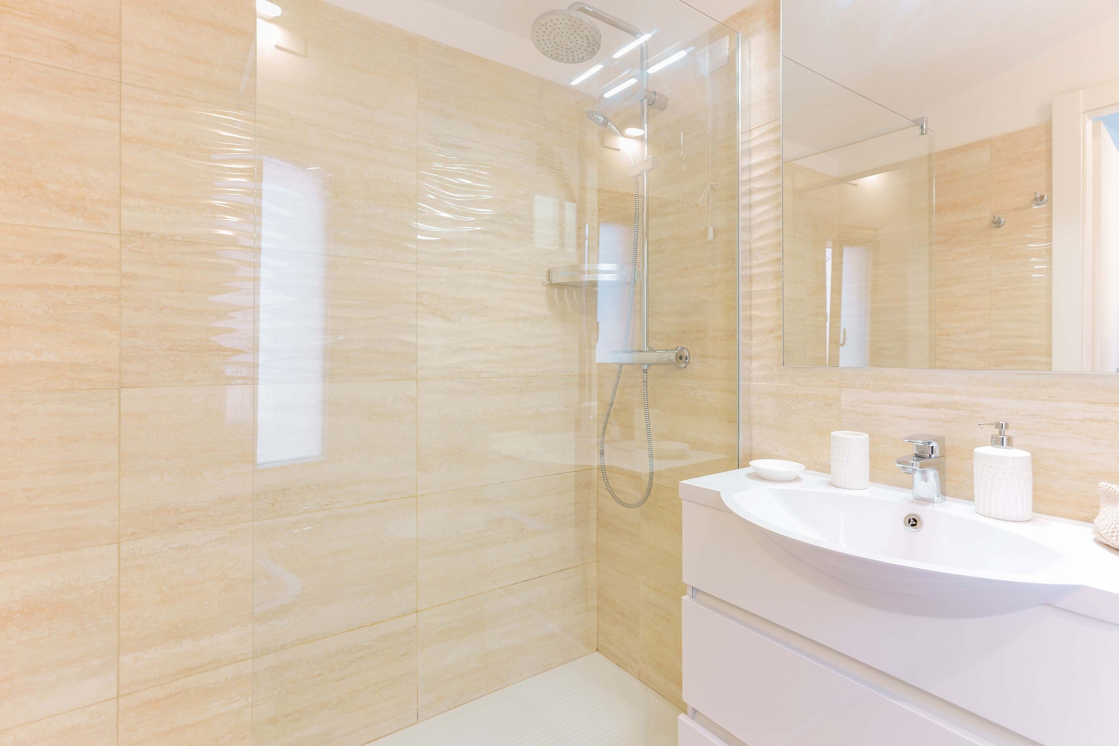 Superior Suite | Bathroom