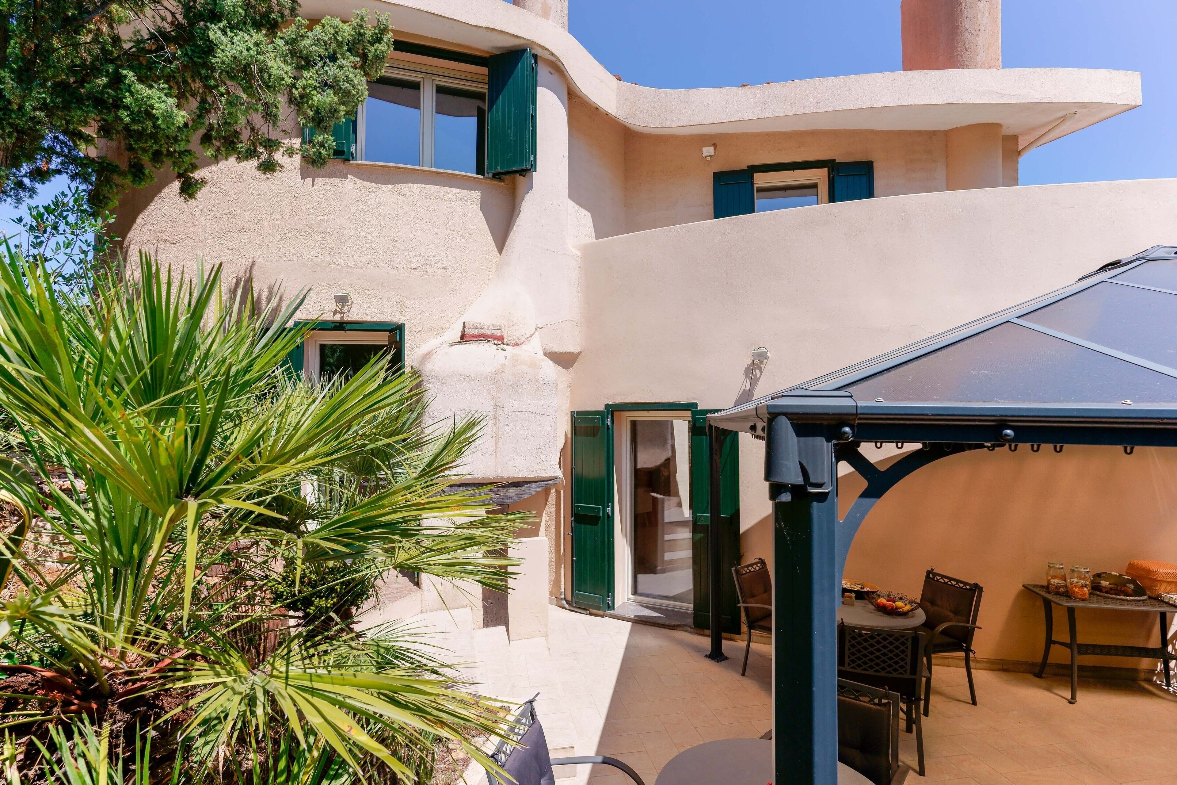 Café da manhã com buffet grátis todos os dias