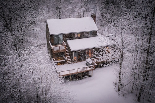 Quaint Stowe Vermont Cabin
