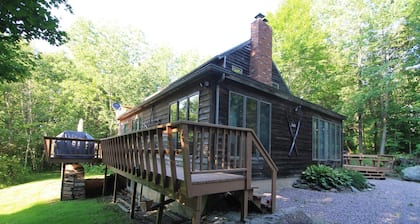 Quaint Stowe Vermont Cabin