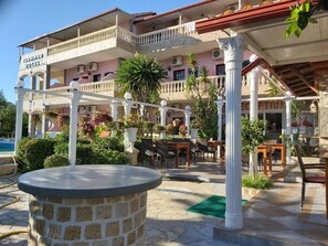 Fachada de la propiedad