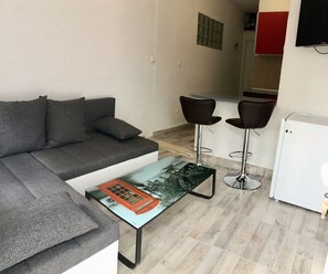 Panoramic Apartment | Living room | Flat-screen TV - Apartments Peronja Seafront (Jelsa)
