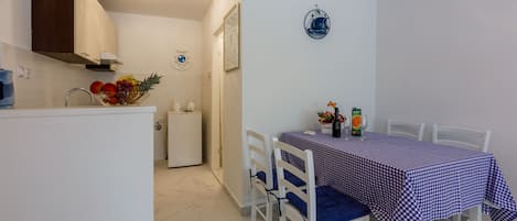 Cuisine privée | Réfrigérateur, surface de cuisson, cafétiÚre à espresso