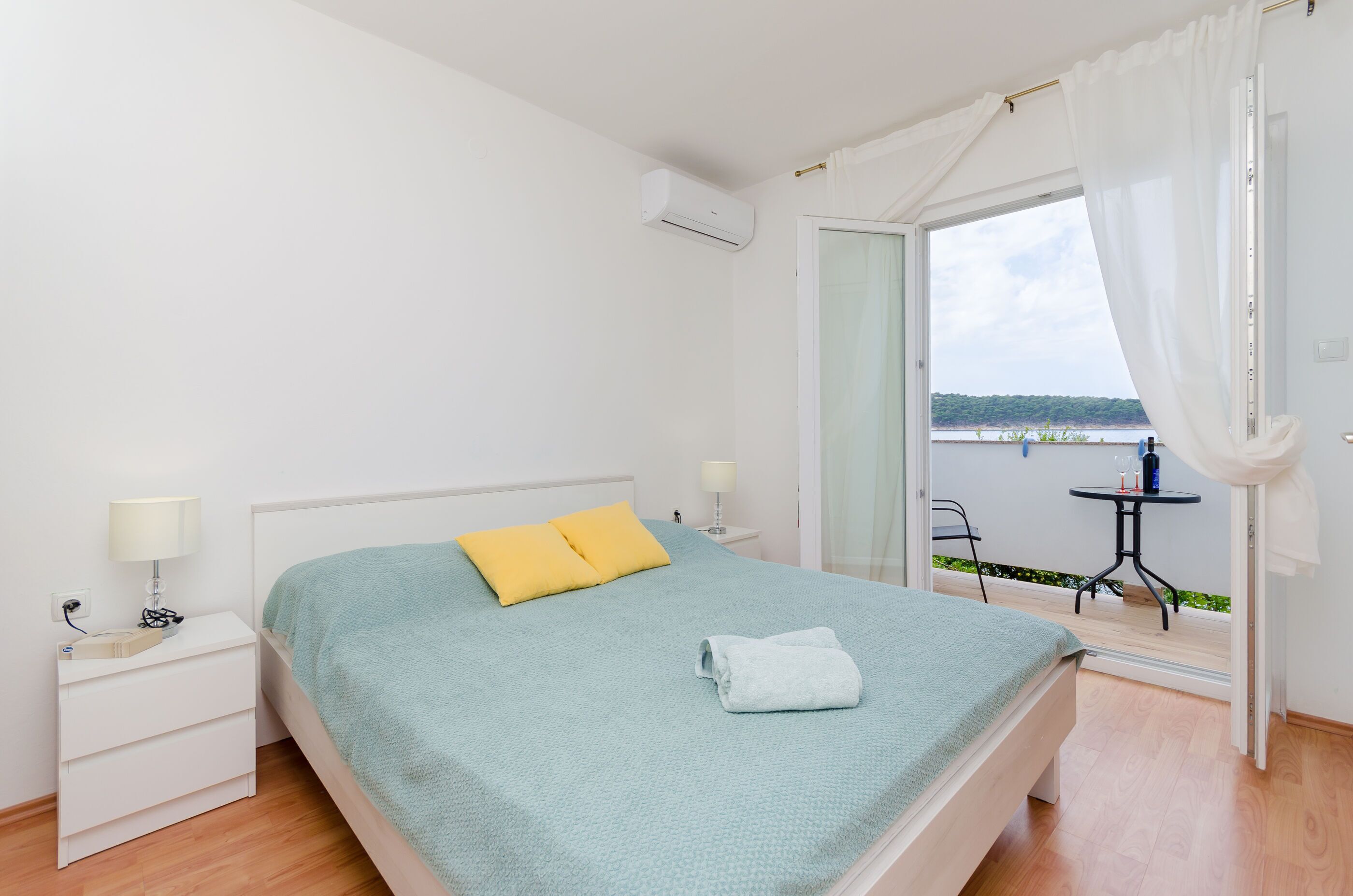 4 bedrooms, free WiFi