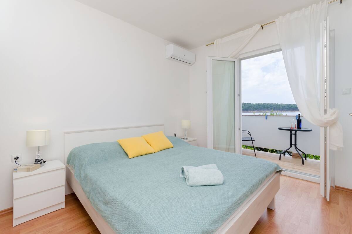 4 bedrooms, free WiFi