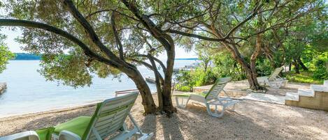 4 makuuhuonetta, ilmainen Wi-Fi