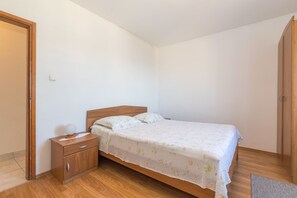 Apartment (A3) | Soundproofing, iron/ironing board, free WiFi, bed sheets - Apartments Jaksa (Vis)