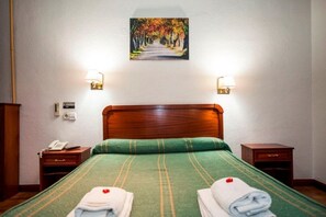 Double Room, Private Bathroom | Soundproofing, free WiFi, bed sheets