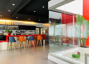 Bar (on property) - Hotel Villa Odón (Villaviciosa de Odon)