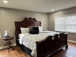 3 habitaciones, tabla de planchar con plancha y wifi gratis 