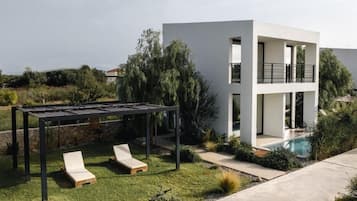 Luksus-villa - 2 soveværelser - privat pool | Minibar, pengeskab på værelset, skrivebord, mørklægningsgardiner