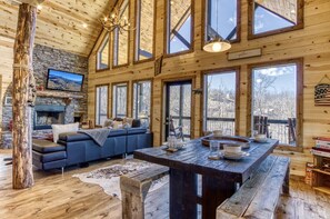 المنشأة من الداخل