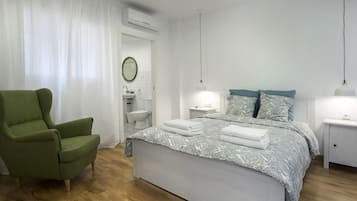 2 Schlafzimmer, BĂŒgeleisen/BĂŒgelbrett, Internetzugang, BettwĂ€sche