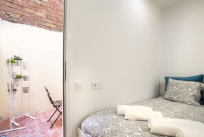 1 bedroom, iron/ironing board, Internet, bed sheets