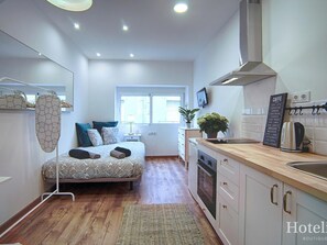 1 bedroom, iron/ironing board, Internet, bed sheets - Hotelito Boutique Badalona 2 (Badalona, Barcelona)