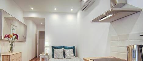 1 bedroom, iron/ironing board, Internet, bed sheets