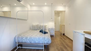 1 camera, ferro/asse da stiro, accesso a Internet, lenzuola