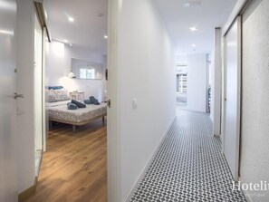 1 غرفة نوم ومكواة/لوح كي وخدمة الإنترنت وملاءات أسرّة