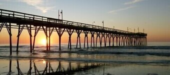 BOOKING NOW FOR YOUR NEXT VACAY. QUIET LOCATION: SUNSET COTTAGE 1 of 2!