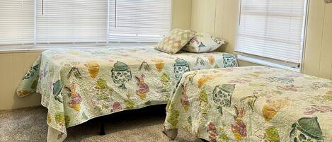 3 Schlafzimmer, Pillowtop-Betten, Bügeleisen/Bügelbrett, WLAN