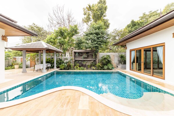 Villa | Exterior