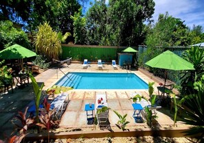 Outdoor pool - Bak A Yaad Eye Catching Cottage (Negril)
