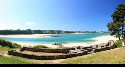 TrĂšs bel appartement proche de la mer