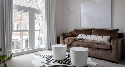 Boutique Hotel Room above The Jefferson Theater on the Downtown Mall