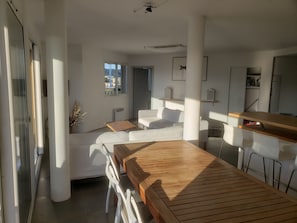 Dining - Top floor, Luxury apartment 87m2 + terrace 65m2, Panoramic view (Porto Vecchio)