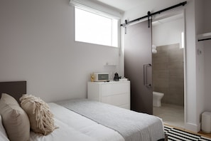 1 habitación, wifi y ropa de cama