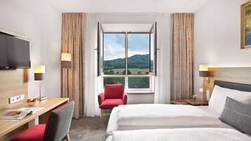 Down comforters, in-room safe, desk, laptop workspace