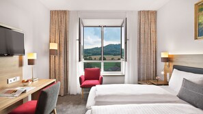 Down duvets, in-room safe, desk, laptop workspace - Landhotel Beck (Kupferzell)