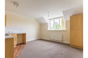 Apartment, 1 Bedroom (2 Guests) - OYO LBH Avon Court (Ringwood)