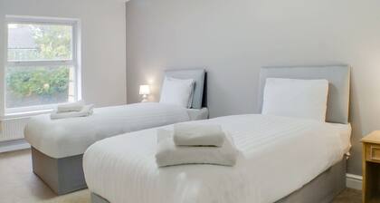 OYO Dayz Away Lodge
