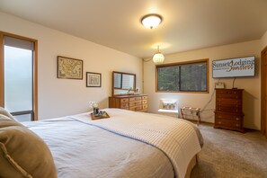 3 bedrooms, iron/ironing board, travel cot, free WiFi
