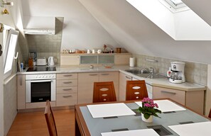 Fridge, microwave, oven, stovetop - Apartment FRANKA Split (Split)