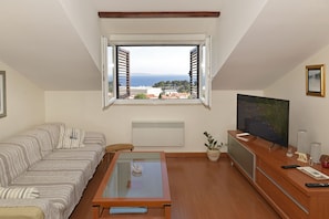 TV - Apartment FRANKA Split (Split)