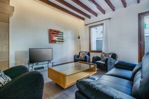 Een televisie en een dvd-speler