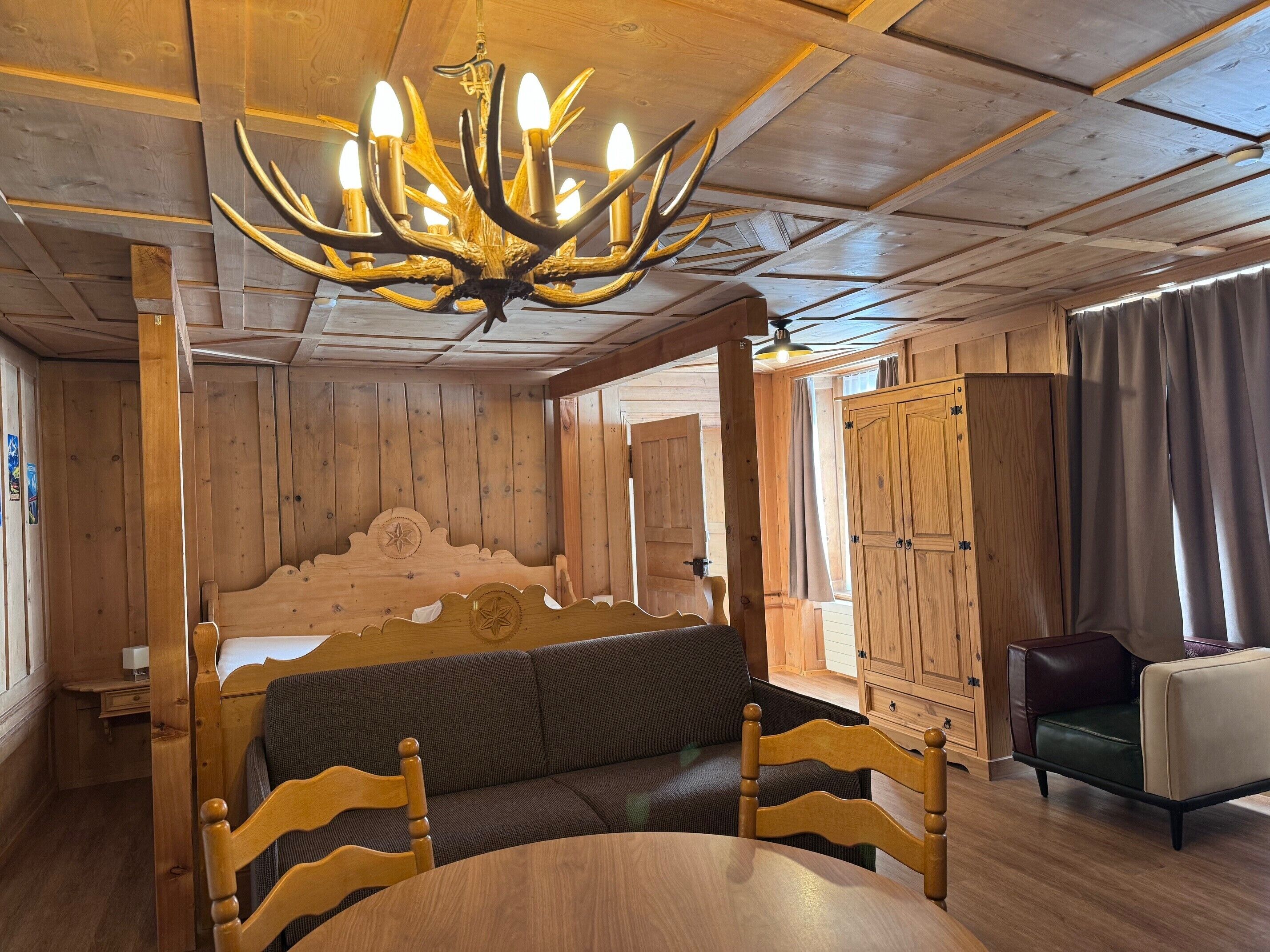 Deluxe Double Room | In-room safe, individually decorated, individually furnished, desk