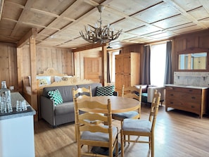 Quarto casal luxo | Cofres nos quartos, individualmente decorados