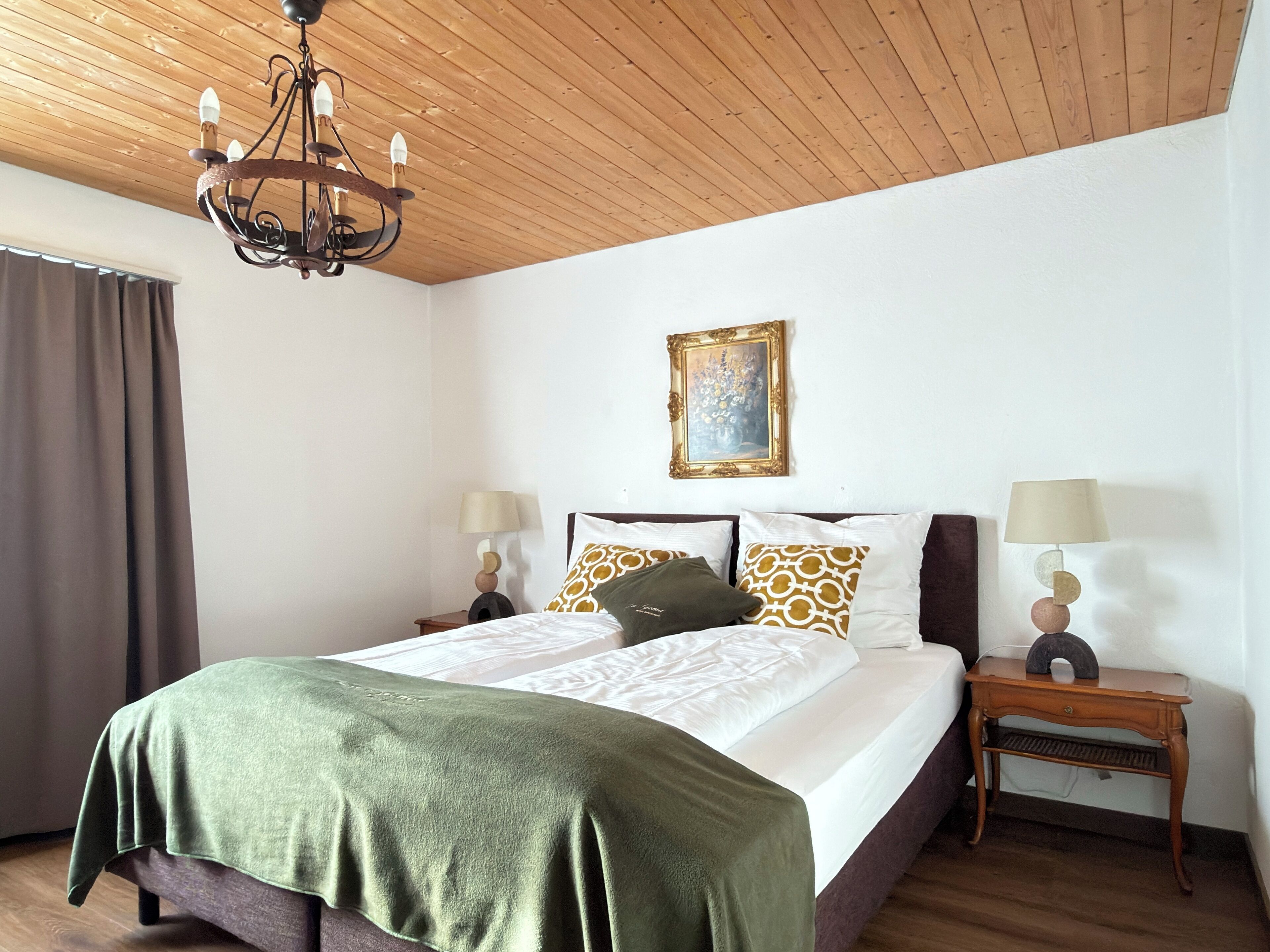 Family Apartment | In-room safe, individually decorated, individually furnished, desk