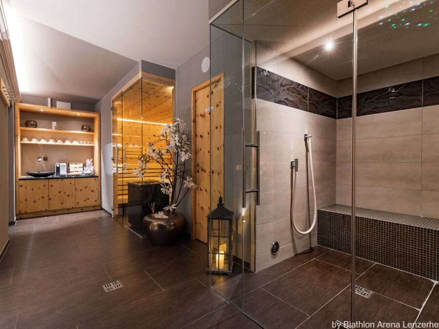 Sauna, Dampfbad, Massageanwendungen