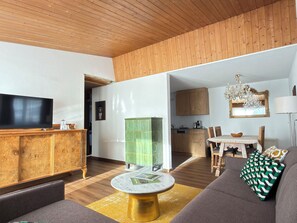 Familieleilighet | Safe på rommet, individuelt dekorert, individuelt innredet og skrivebord