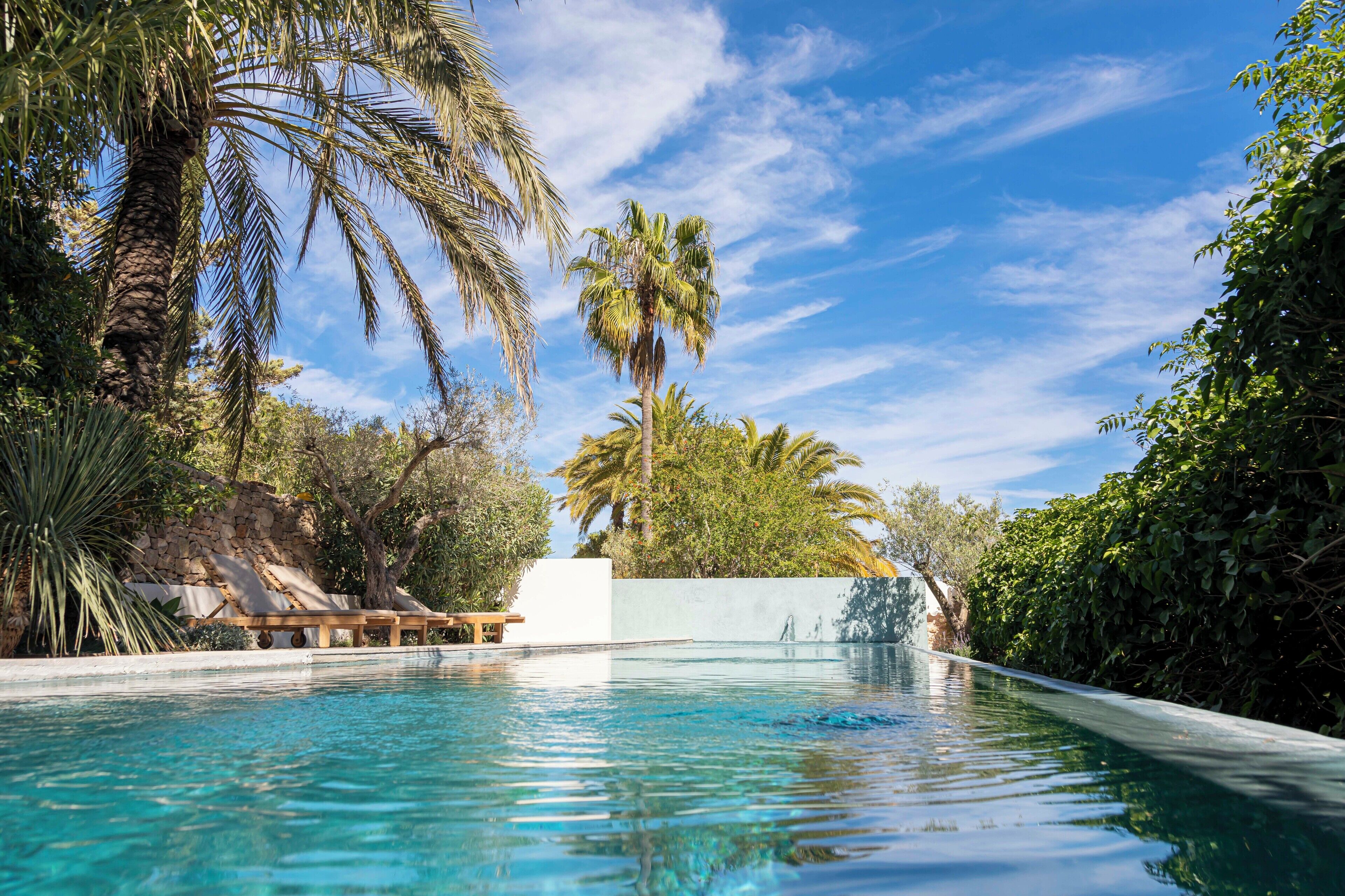 2 piscinas al aire libre, sillones reclinables de piscina
