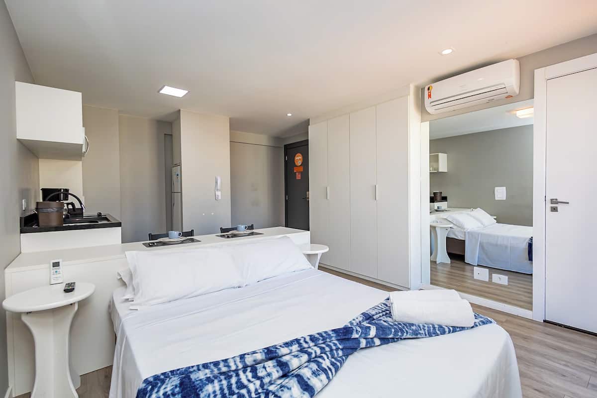 Studio | Blackout drapes, soundproofing, free WiFi, bed sheets