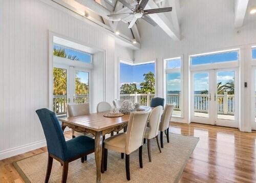 Prestigious waterfront  Villa