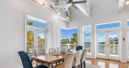 Prestigious waterfront Villa