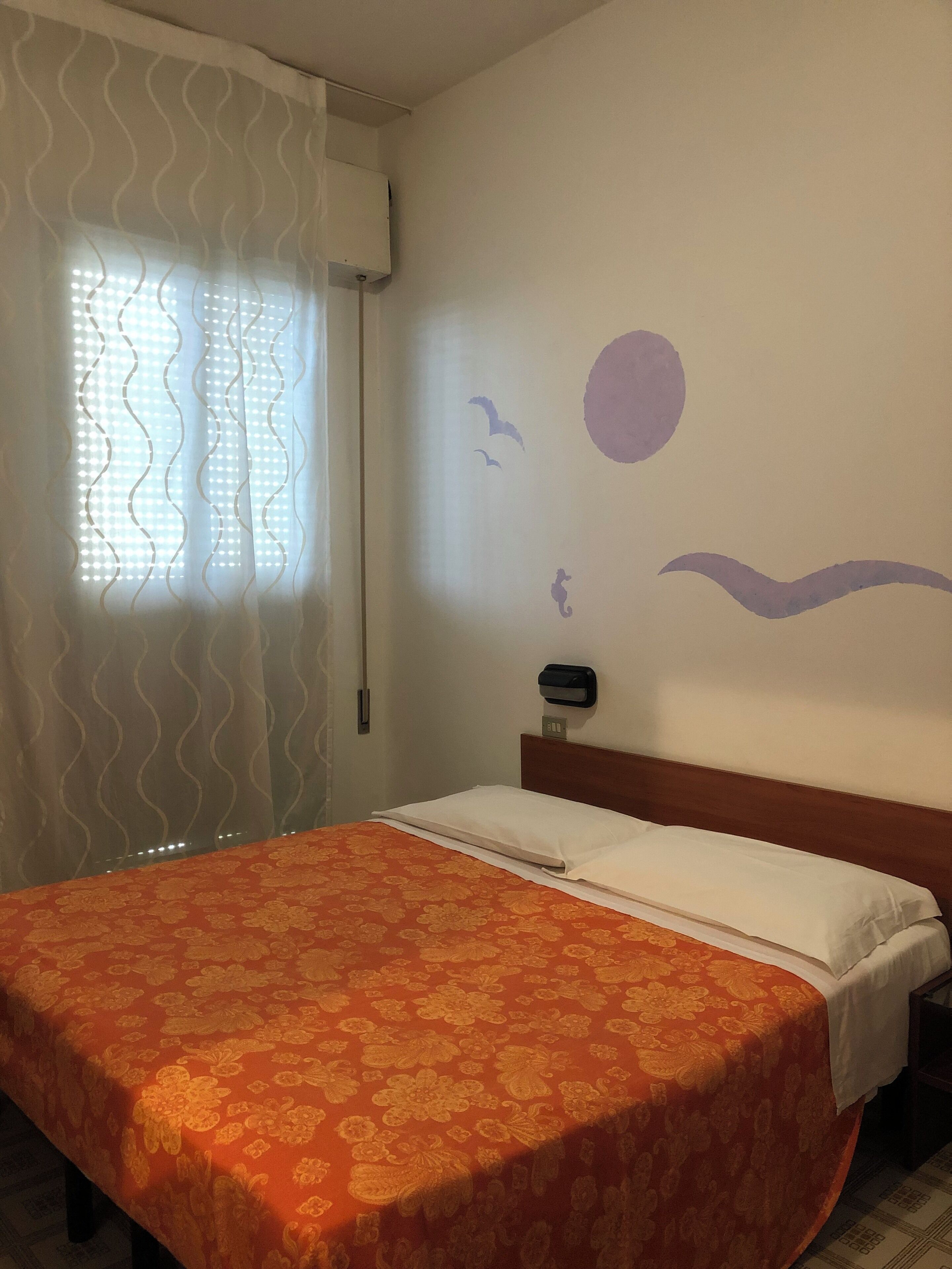 客房內保險箱、床單