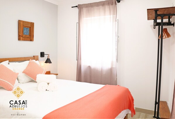 1 chambre, fer et planche à repasser, accès au Wi-Fi (inclus)